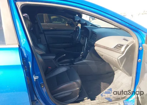 2018 Hyundai Elantra Sport z USA, uszkodzony, nr VIN KMHD04LB2JU598510